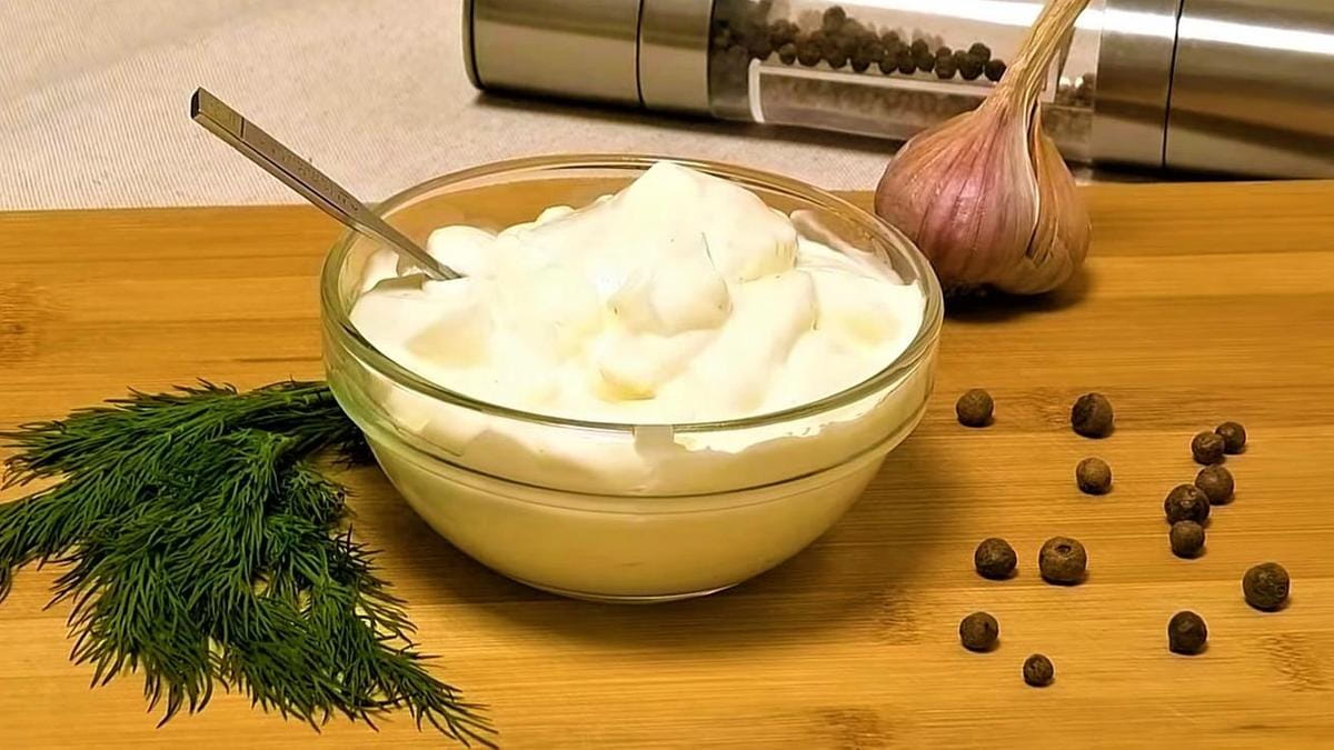 Чи можна давати котам майонез?